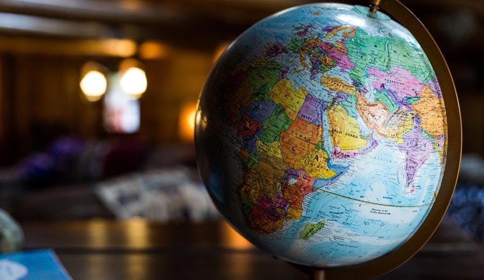 Bilde av en globus som viser verden